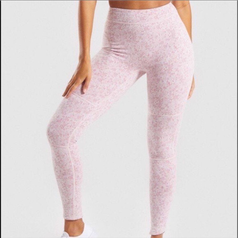 Gymshark Fleur texture leggings size xs pink